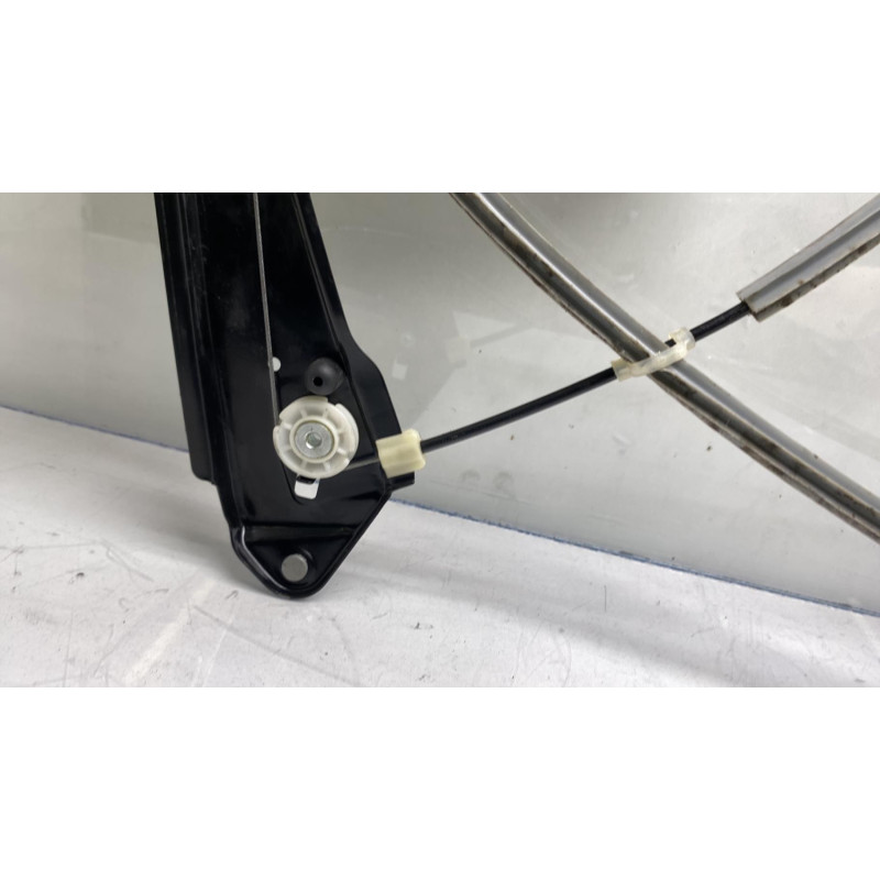 Leve vitre electrique avant droit VOLKSWAGEN JETTA 4 Photo n°3