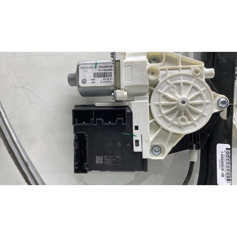 Leve vitre electrique avant droit VOLKSWAGEN JETTA 4 Photo n°4