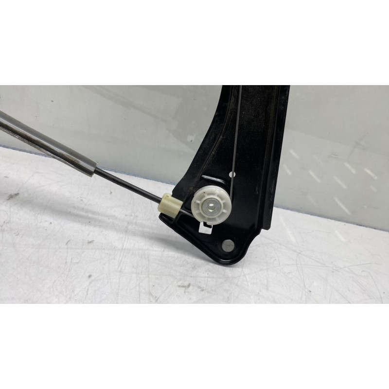 Leve vitre electrique avant droit VOLKSWAGEN JETTA 4 Photo n°8