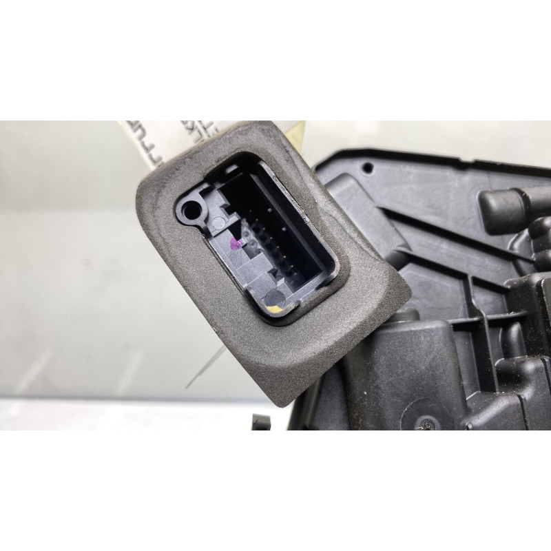 Serrure arriere droit VOLKSWAGEN JETTA 4 Photo n°4