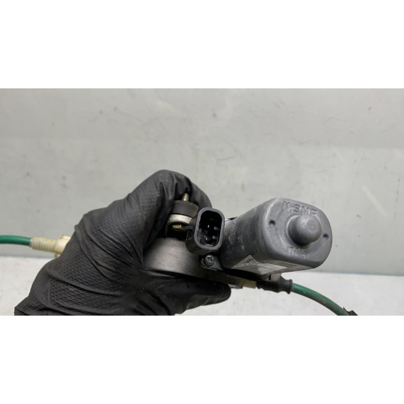 Leve vitre electrique avant droit FIAT MULTIPLA Photo n°3