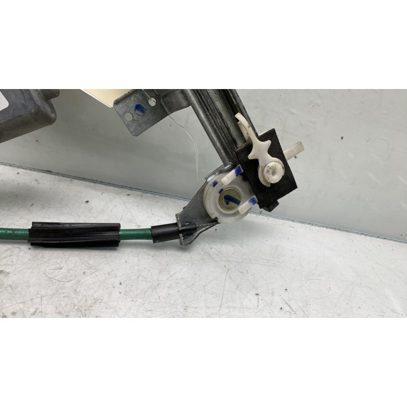 Leve vitre electrique avant droit FIAT MULTIPLA Photo n°4