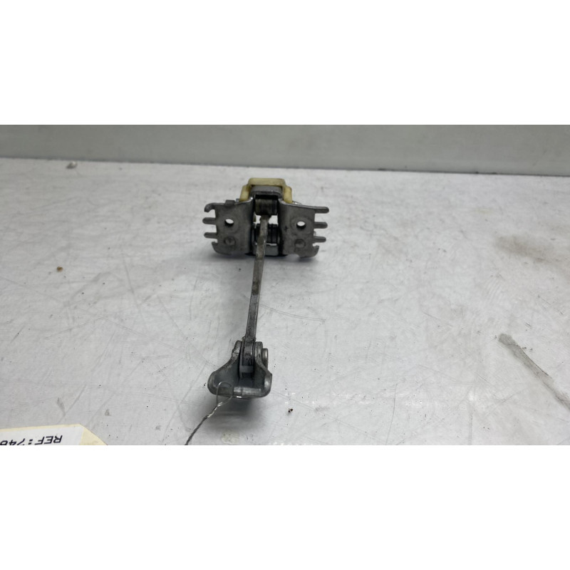 Arret de porte arriere droit RENAULT SCENIC 3 Photo n°3