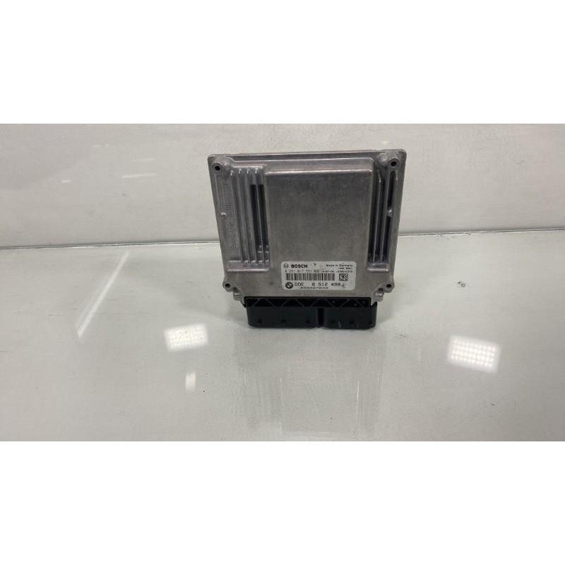 Calculateur moteur BMW SERIE 1 E87 Photo n°1