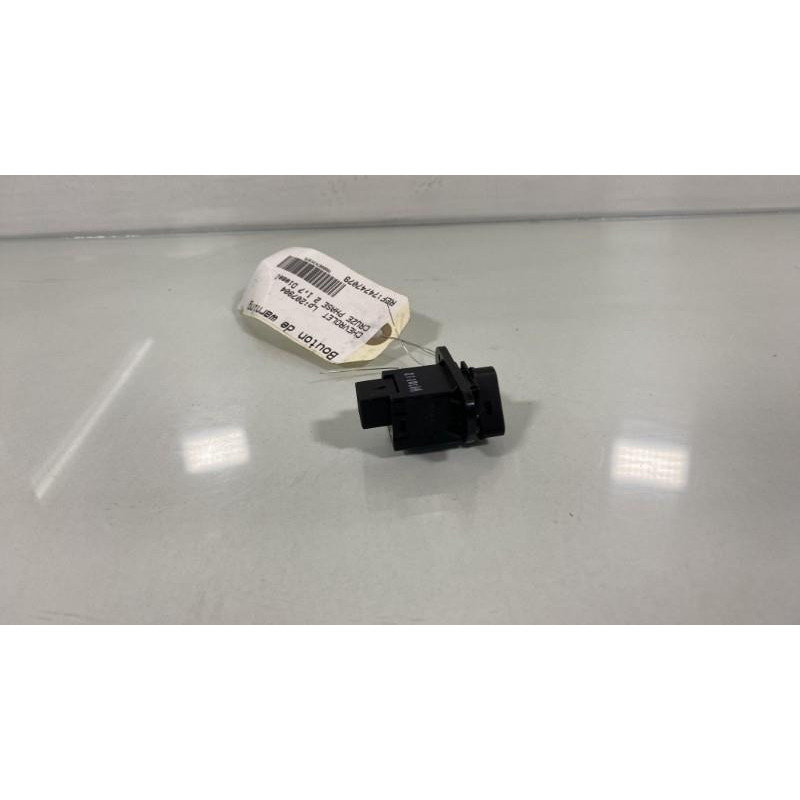 Bouton de warning CHEVROLET CRUZE Photo n°3