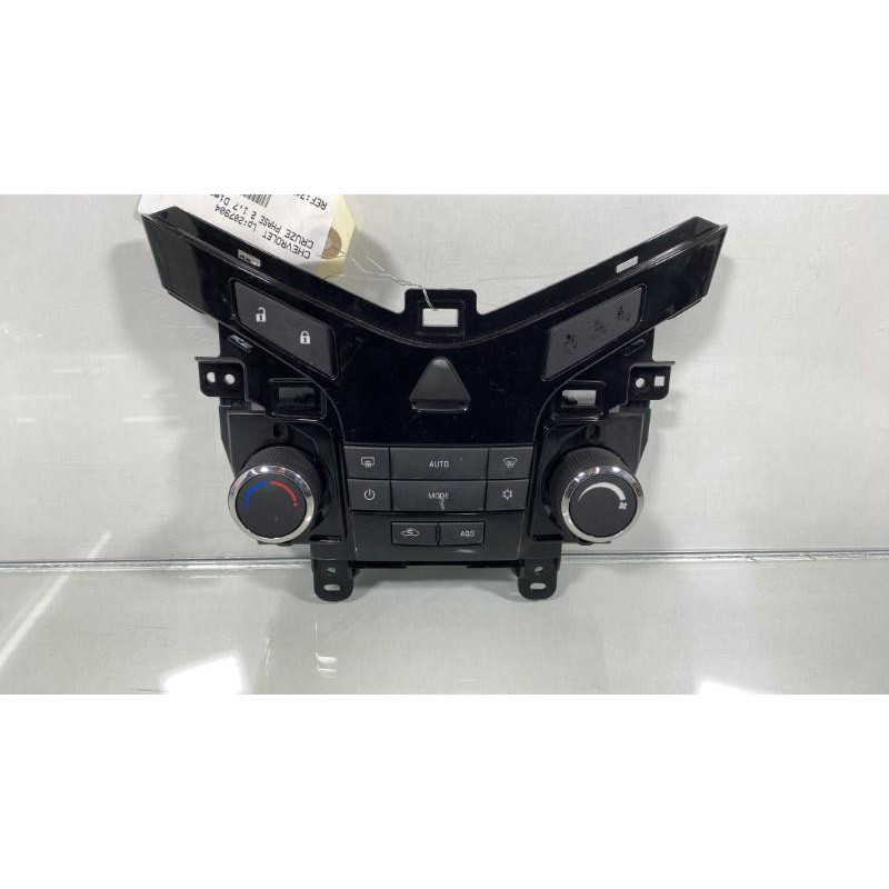 Commande chauffage CHEVROLET CRUZE Photo n°2