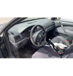 Serrure avant droit SKODA OCTAVIA 1