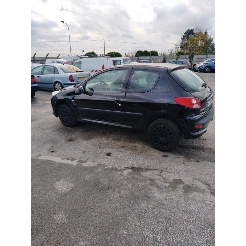 Pretensionneur de ceinture avant droit PEUGEOT 206+ Photo n°8