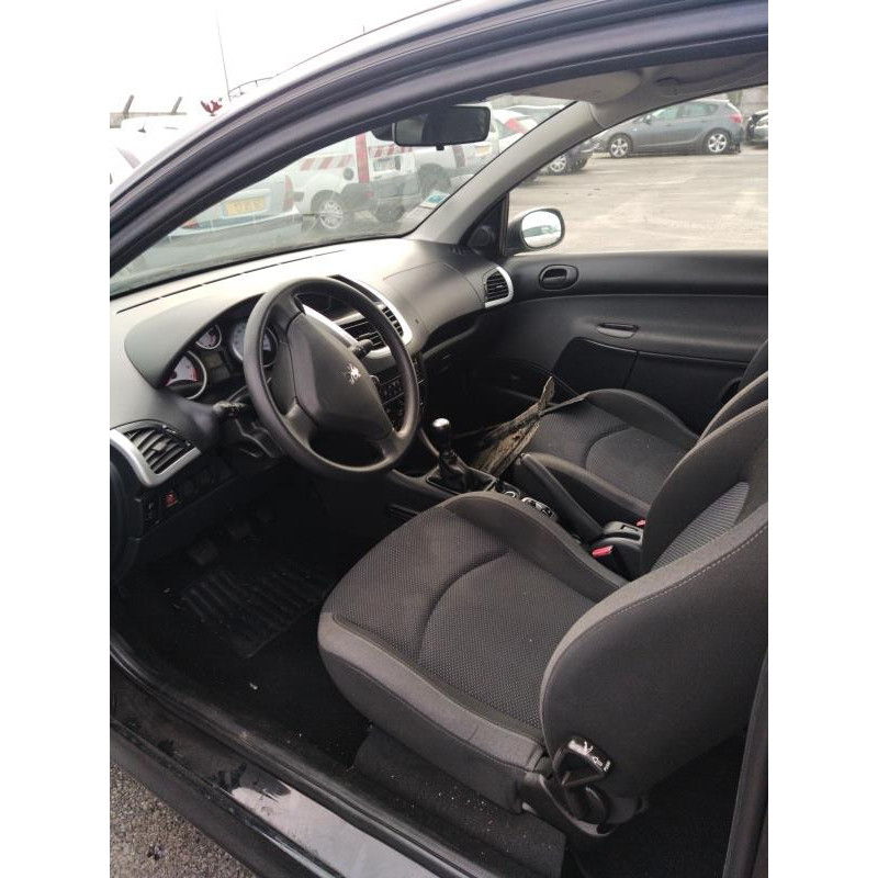 Pretensionneur de ceinture avant droit PEUGEOT 206+ Photo n°9