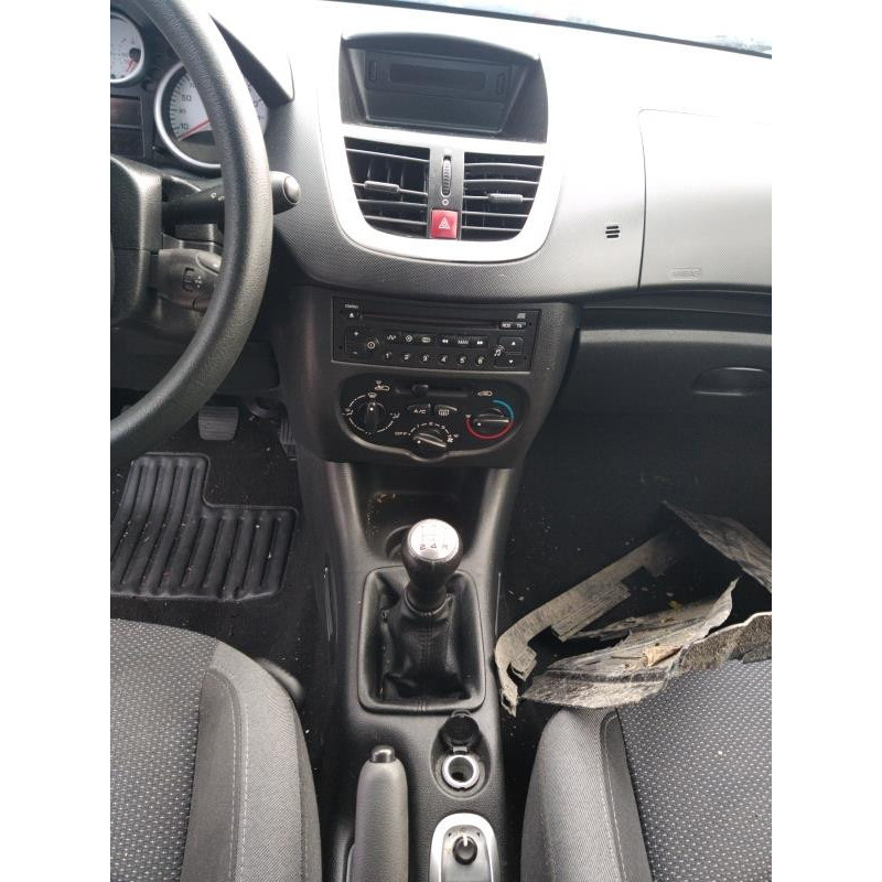 Pretensionneur de ceinture avant droit PEUGEOT 206+ Photo n°10