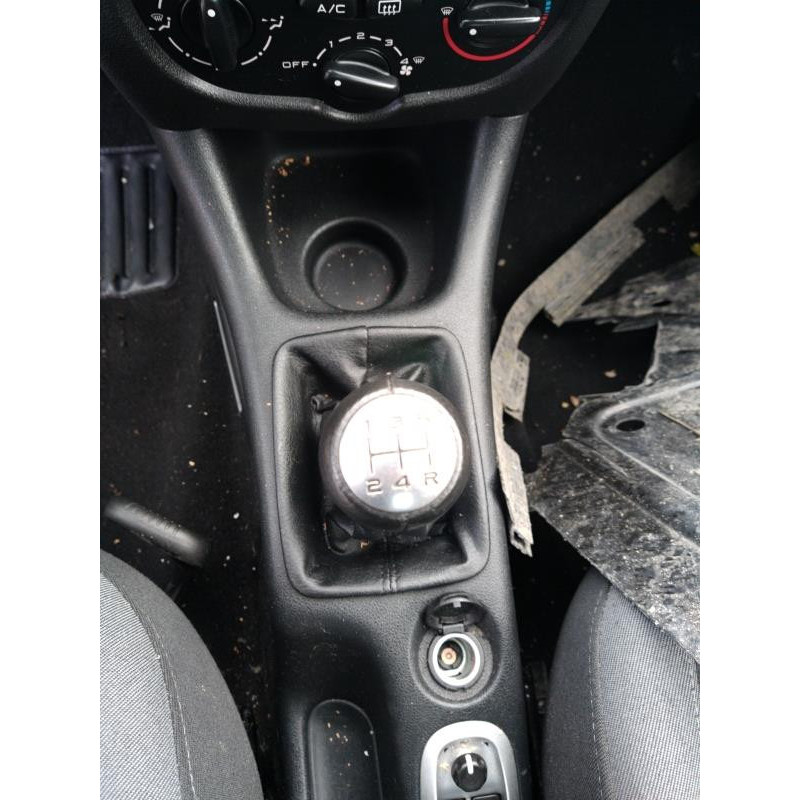 Pretensionneur de ceinture avant droit PEUGEOT 206+ Photo n°13