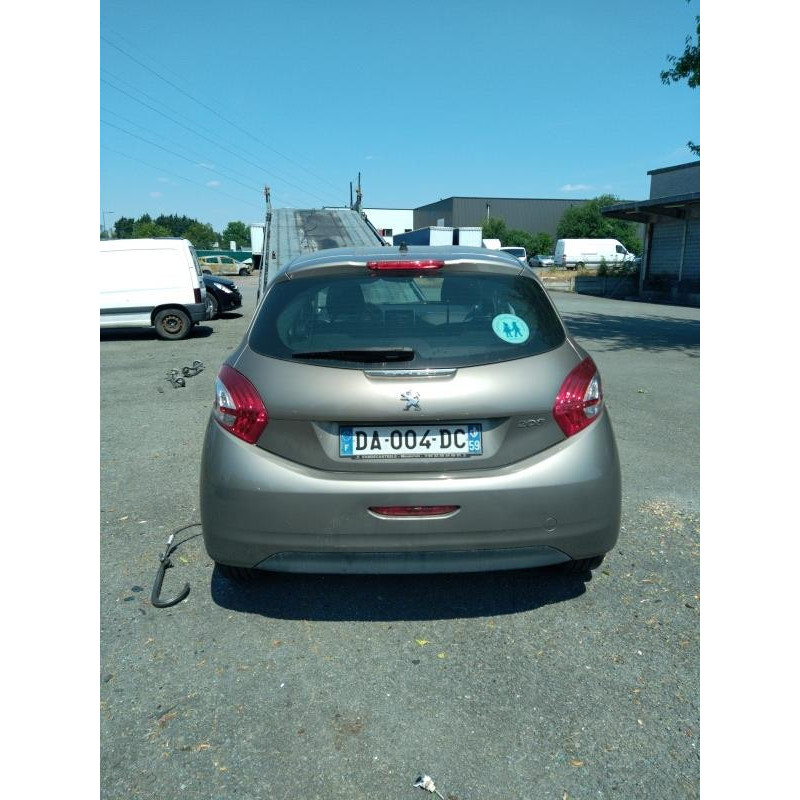 Cremaillere assistee PEUGEOT 208 1 Photo n°13
