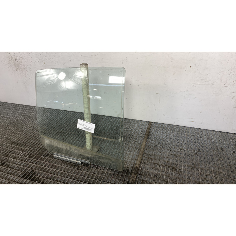 Vitre arriere droit OPEL AGILA B Photo n°2