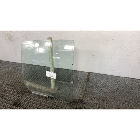 Vitre arriere droit OPEL AGILA B
