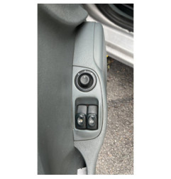 Poignee porte avant droit RENAULT MEGANE 1