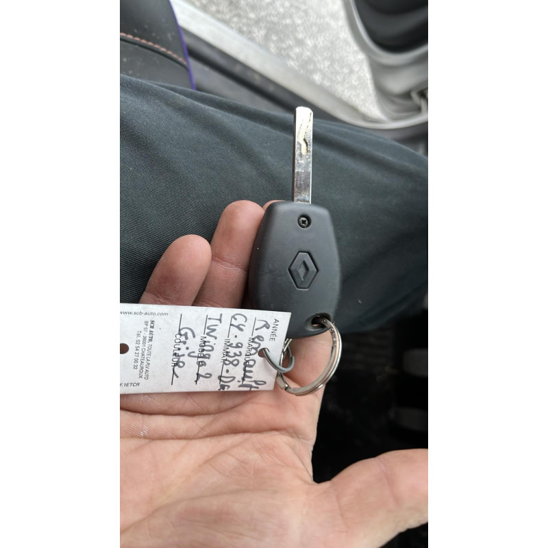 Calculateur moteur RENAULT TWINGO 2 Photo n°16