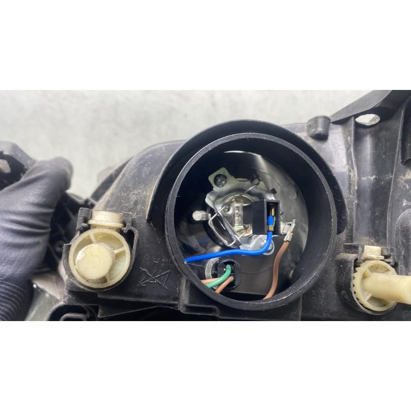 Optique avant principal droit (feux)(phare) OPEL MERIVA A Photo n°5