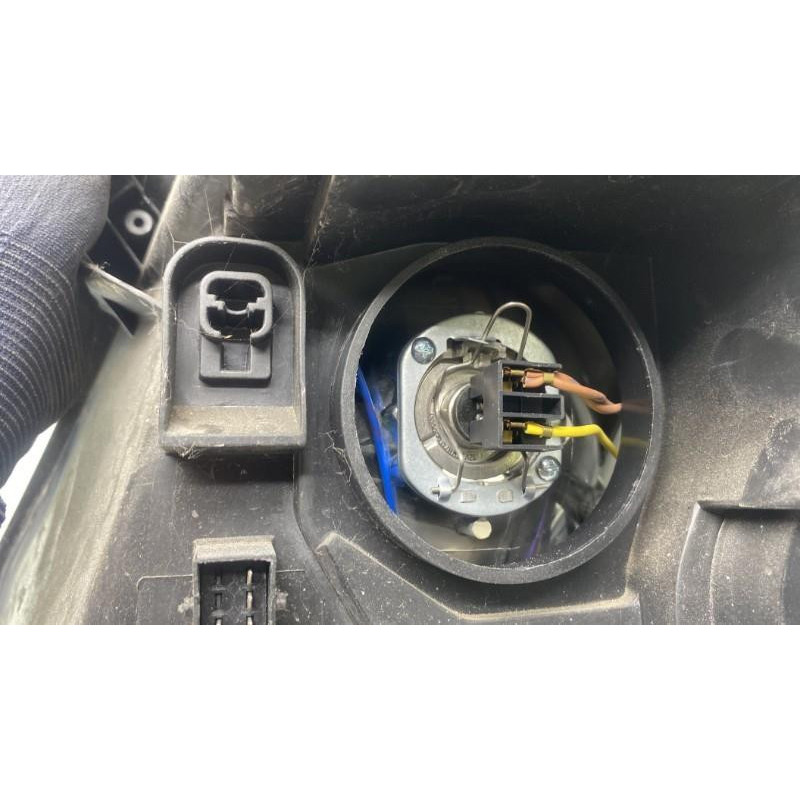 Optique avant principal droit (feux)(phare) OPEL MERIVA A Photo n°8