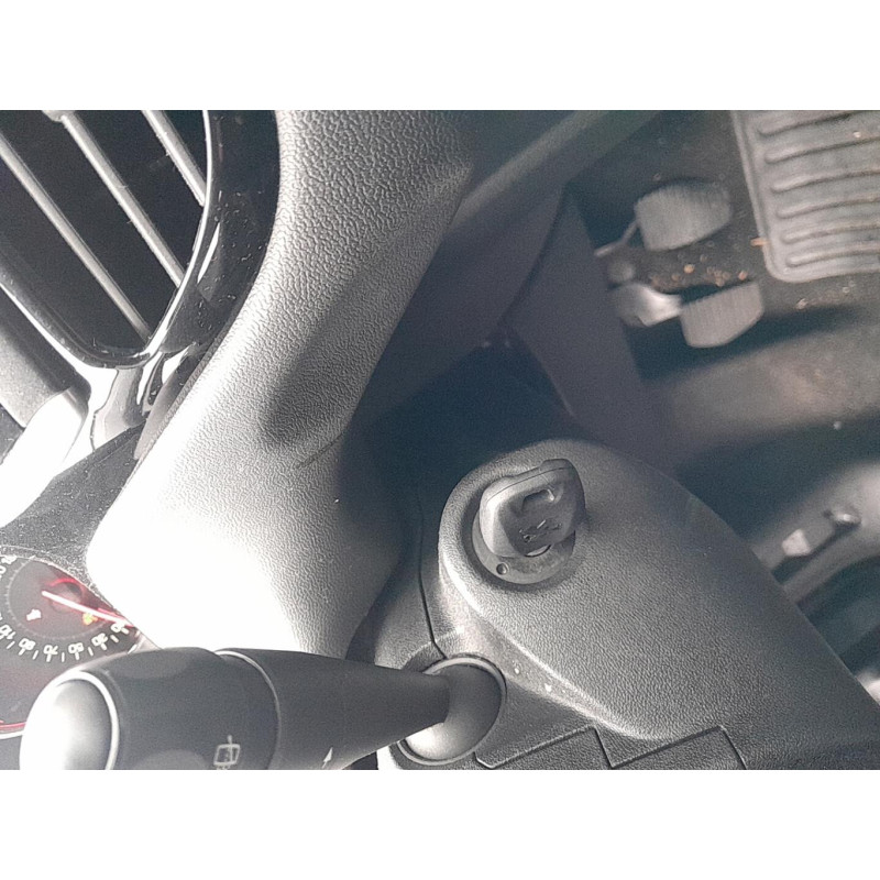 Fermeture de capot PEUGEOT 208 1 Photo n°10