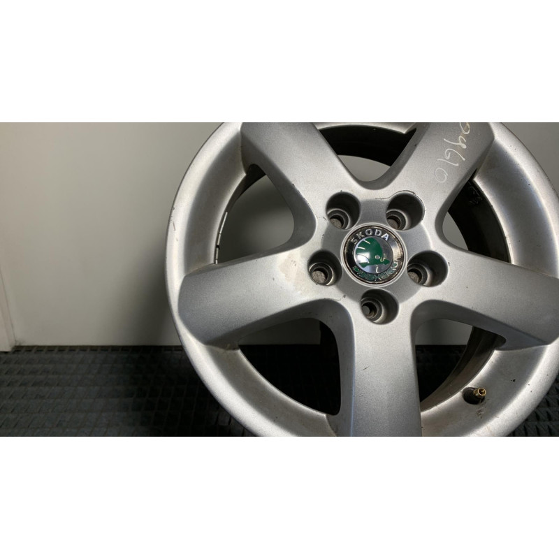 Jante SKODA ROOMSTER Photo n°2