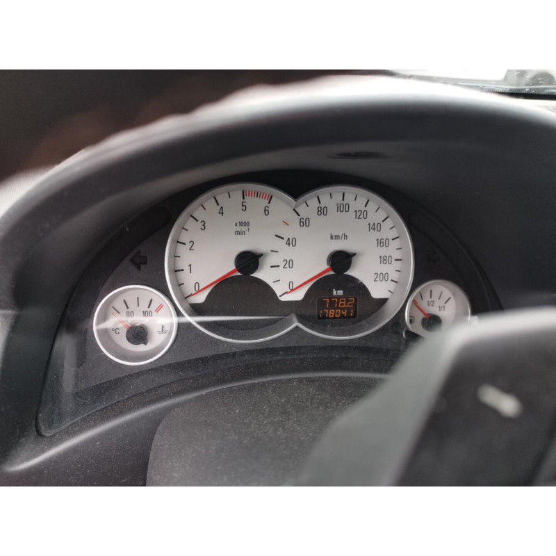 Porte avant droit OPEL CORSA C Photo n°12