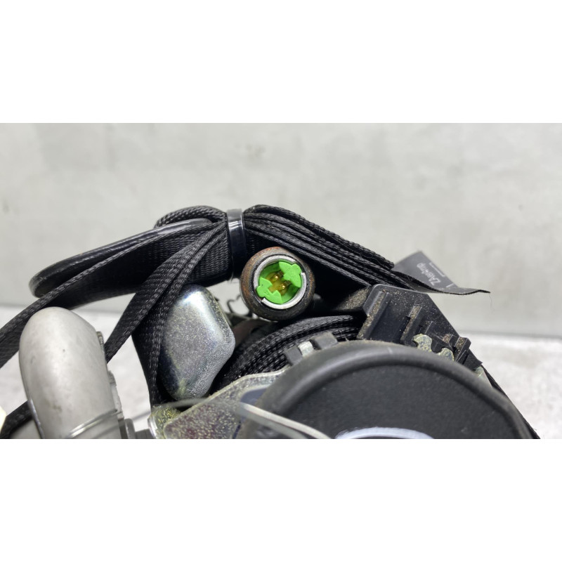 Pretensionneur de ceinture avant droit VOLKSWAGEN FOX Photo n°3