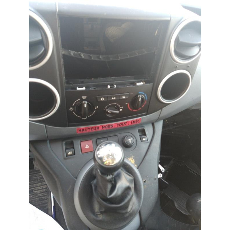 Poignee interieur porte laterale droite CITROEN BERLINGO 2 Photo n°20