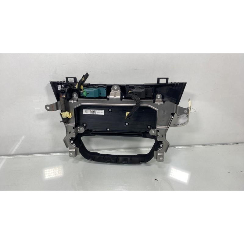 Commande autoradio OPEL ASTRA K Photo n°1