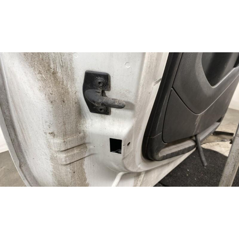 Porte laterale gauche PEUGEOT PARTNER 2 Photo n°4