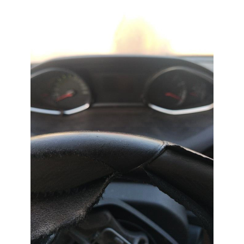 Poignee porte avant droit PEUGEOT 308 2 SW Photo n°5