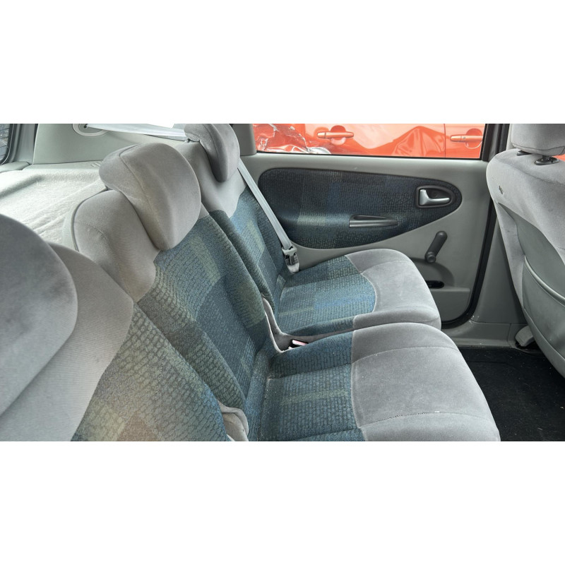 Poignee porte avant gauche RENAULT SCENIC 1 Photo n°8