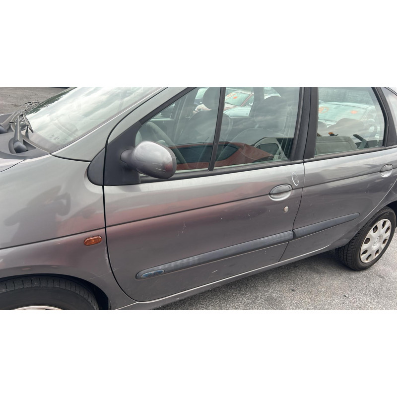 Poignee porte avant gauche RENAULT SCENIC 1 Photo n°15