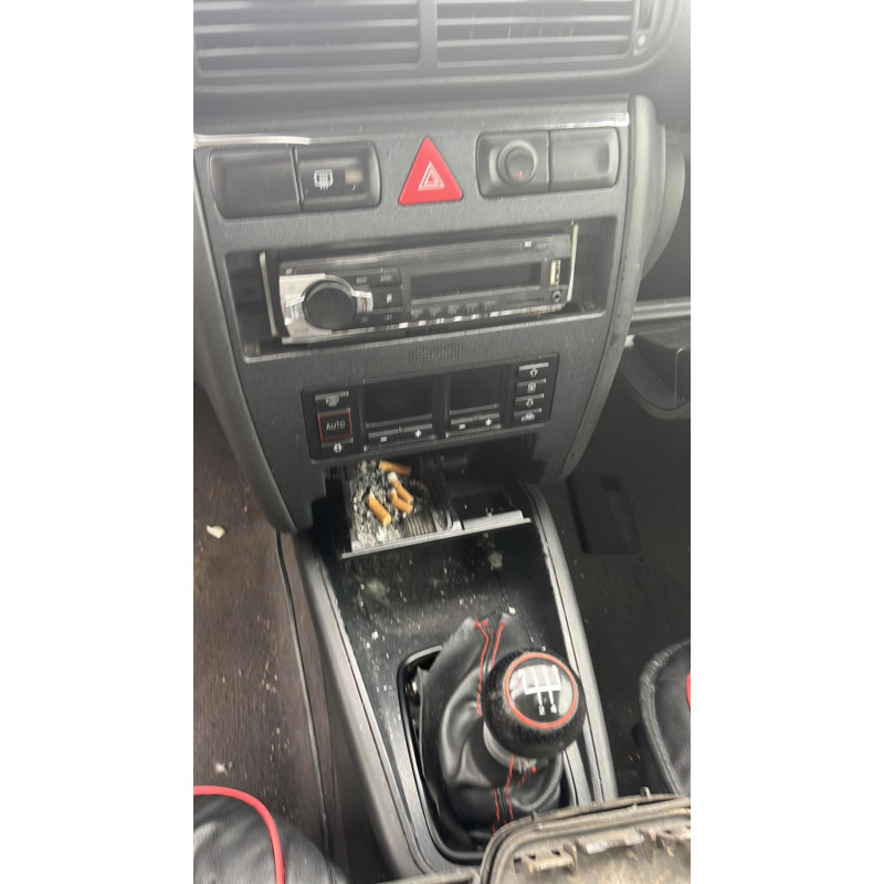 Trappe d'essence AUDI A3 1 Photo n°8