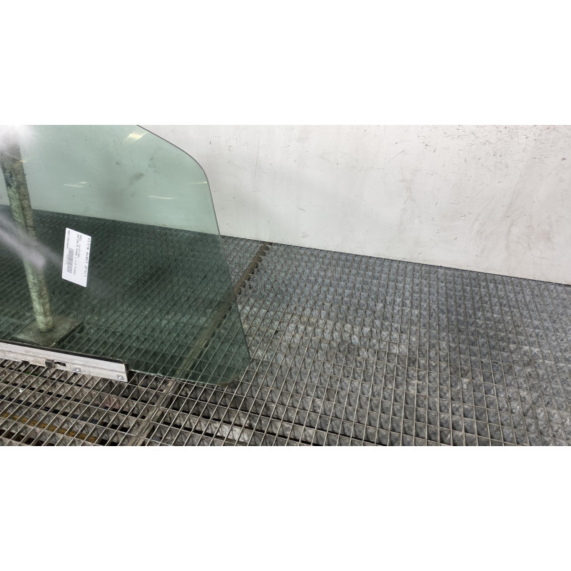 Vitre avant droit OPEL ZAFIRA B Photo n°3