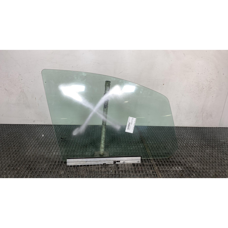 Vitre avant droit OPEL ZAFIRA B Photo n°4