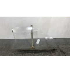 Vitre arriere droit RENAULT CLIO 1