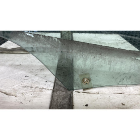 Vitre avant droit PEUGEOT 207