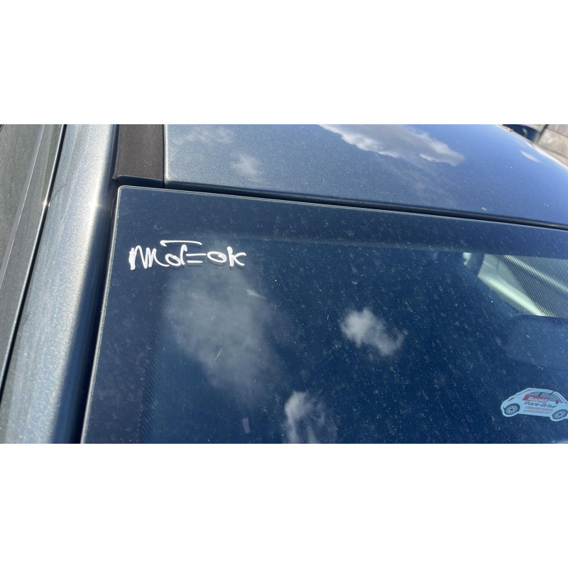 Vitre avant droit PEUGEOT 207 Photo n°6