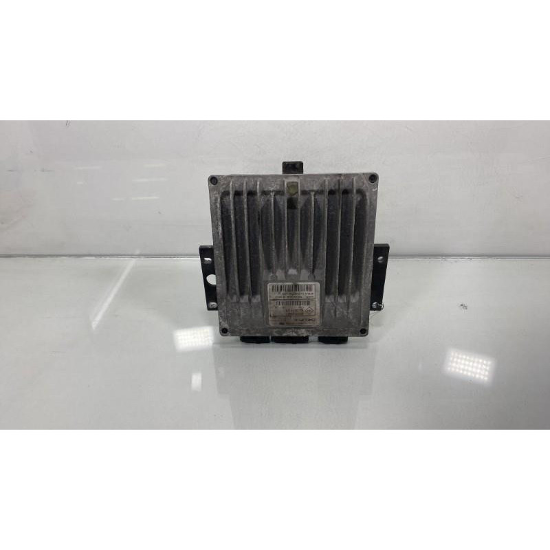 Calculateur moteur RENAULT CLIO 2 Photo n°2