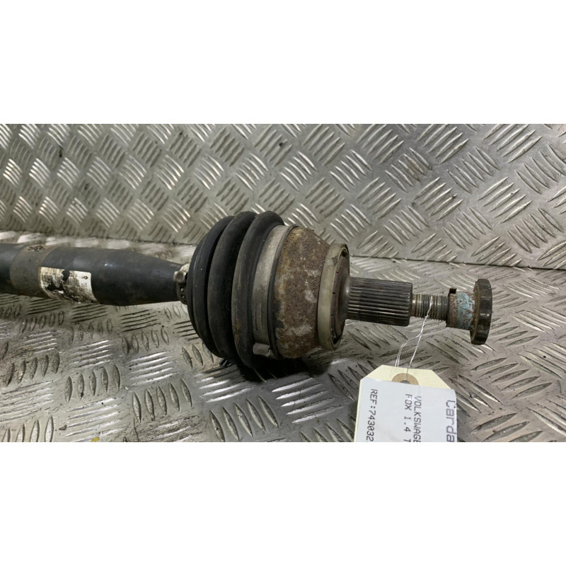 Cardan droit (transmission) VOLKSWAGEN FOX Photo n°3
