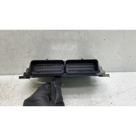 Calculateur moteur DACIA LOGAN 1