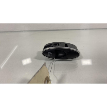 Interrupteur de leve vitre arriere droit MERCEDES CLASSE E 211