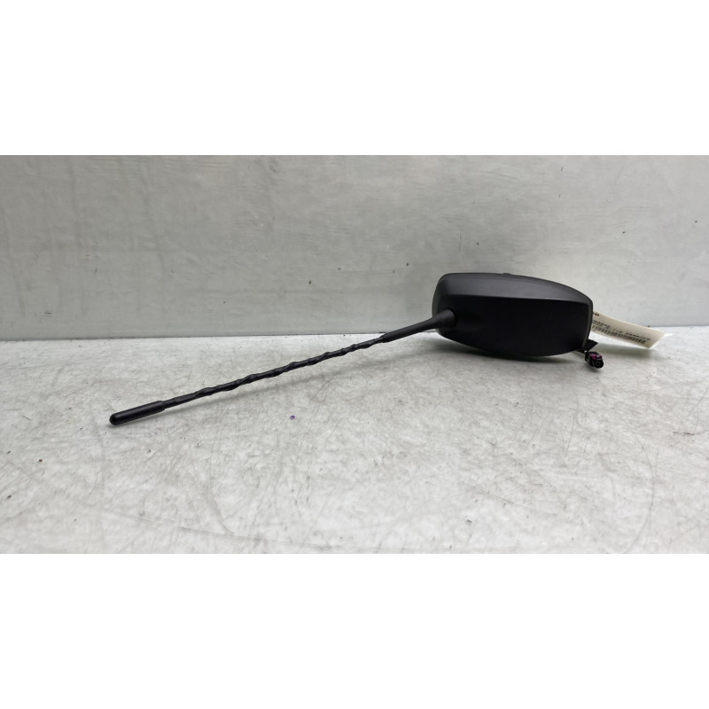Antenne OPEL ASTRA K Photo n°4