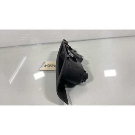 Interrupteur de leve vitre arriere droit OPEL ASTRA K