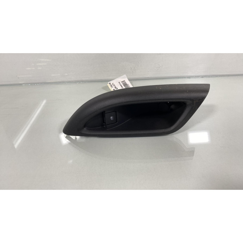 Interrupteur de leve vitre arriere gauche OPEL ASTRA K Photo n°3