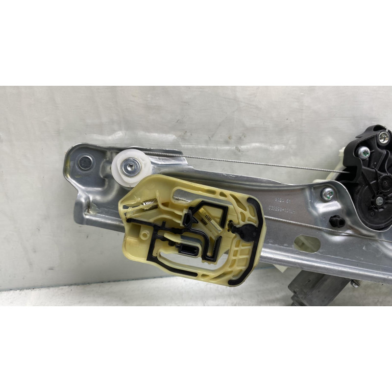 Leve vitre electrique arriere gauche OPEL ASTRA K Photo n°1