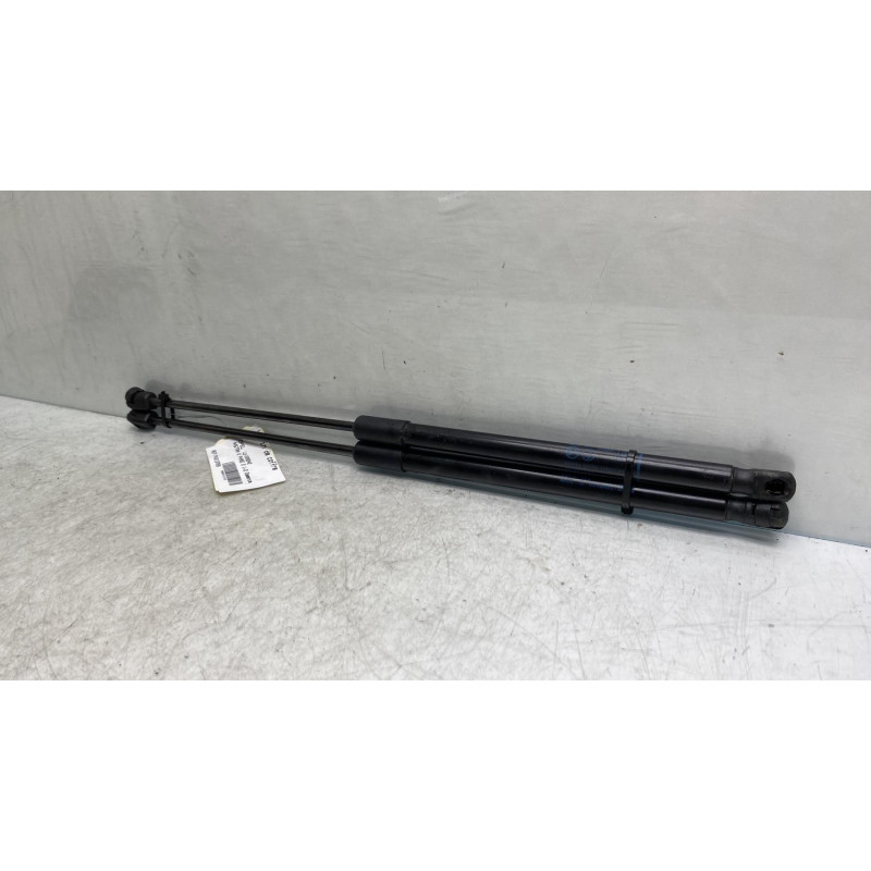 Verin de coffre OPEL ASTRA K Photo n°2