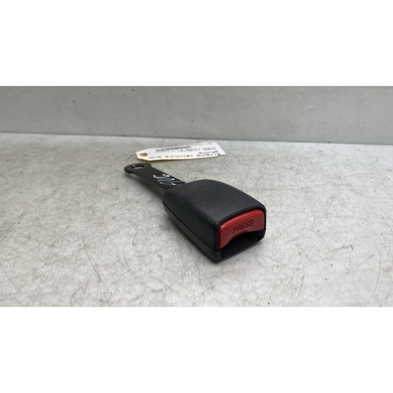 Attache ceinture avant gauche NISSAN ALMERA 2 Photo n°1