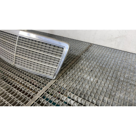 Calandre MERCEDES CLASSE C 202 Photo n°1