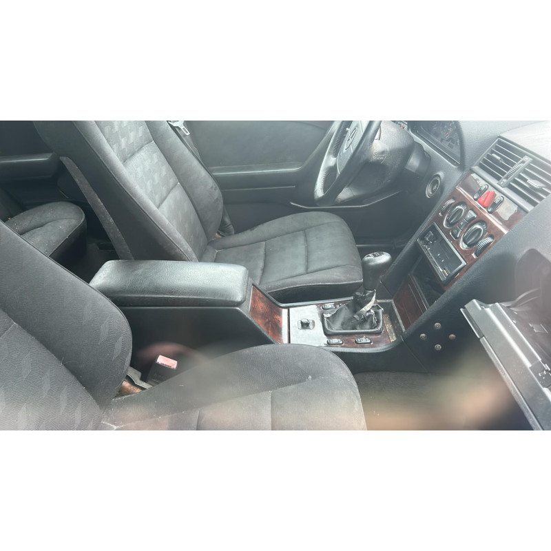 Calandre MERCEDES CLASSE C 202 Photo n°6